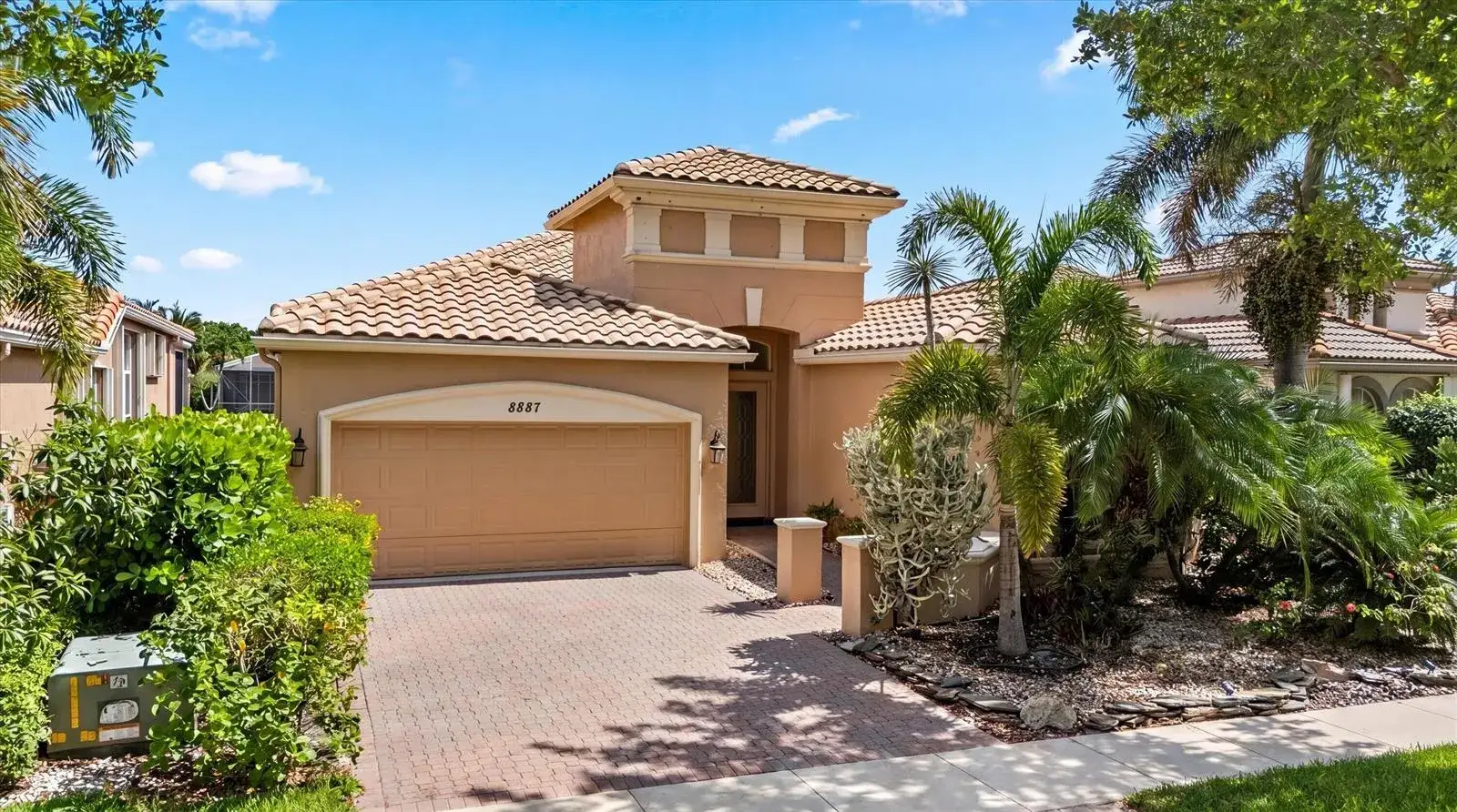 2 bedroom 2 bath Residential for sale at 8887 VIA PRESTIGIO W, Wellington FL 33411
