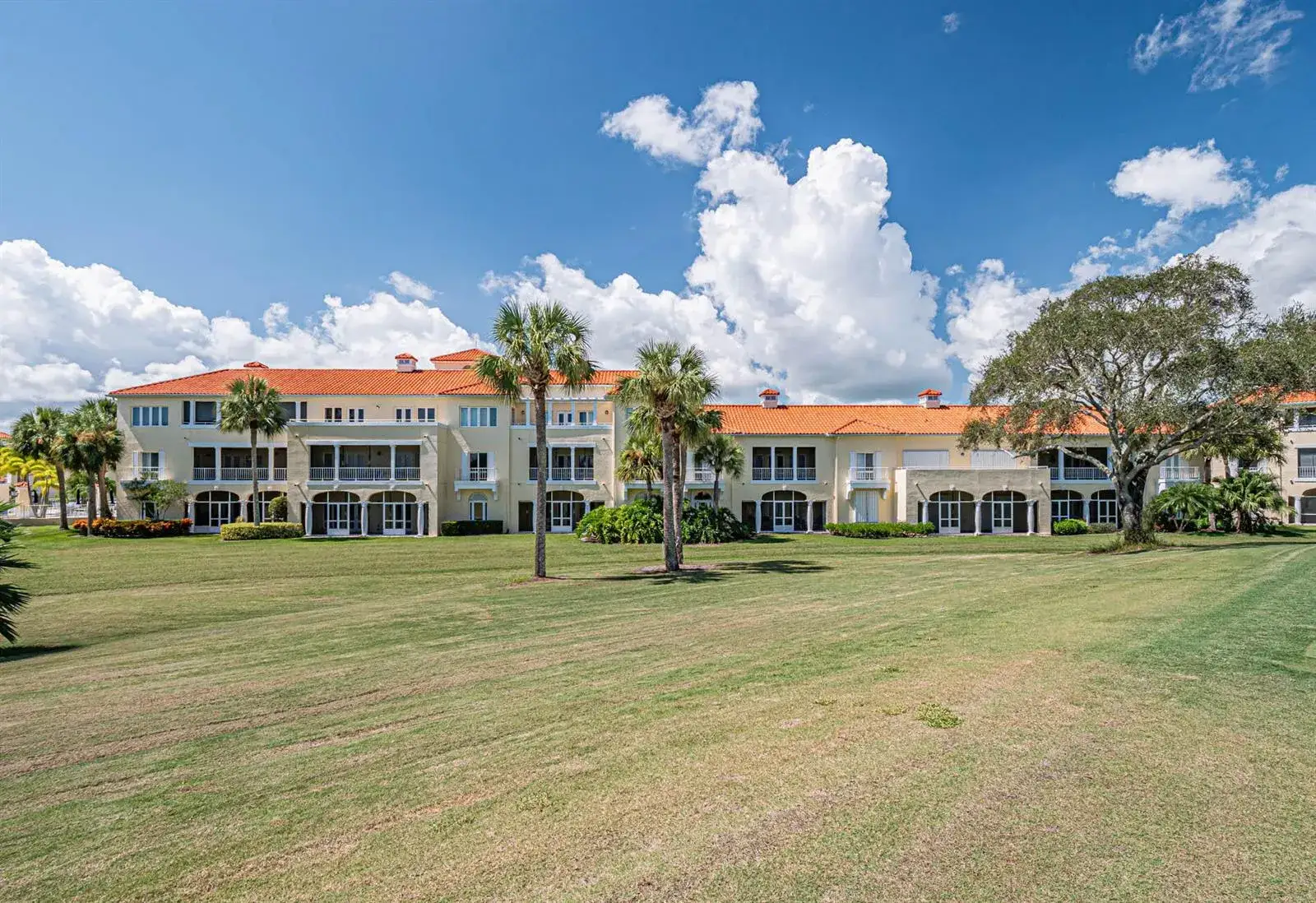 1 bedroom 1 bath Residential Lease for rent at 5060 HARMONY Circle # 105, Vero Beach FL 32967