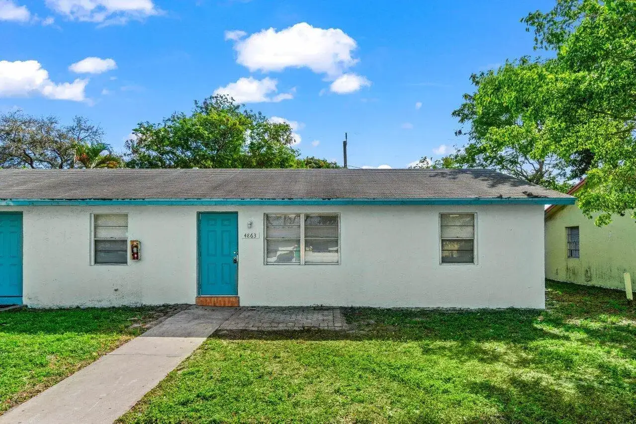 3 bedroom 1 bath Residential Lease for rent at 4863 Gulfstream Road, Lake Worth FL 33460