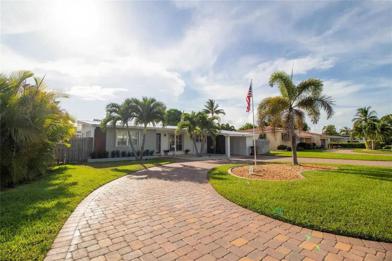 3 bedroom 2 bath Residential for sale at 925 SE 14th Avenue, Deerfield Beach FL 33441