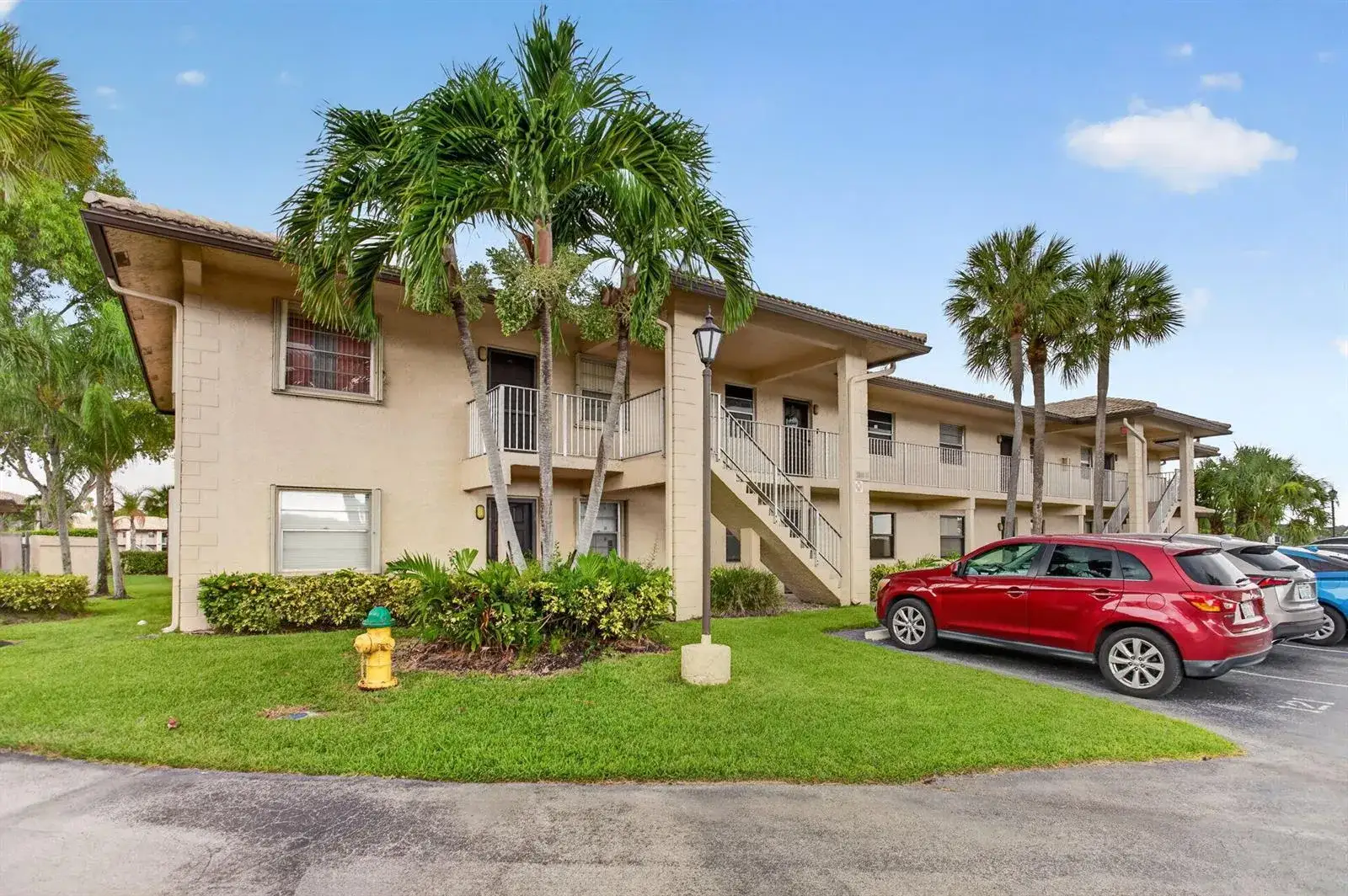 2 bedroom 2 bath Residential for sale at 5540 Lakeside Drive # 102, Margate FL 33063