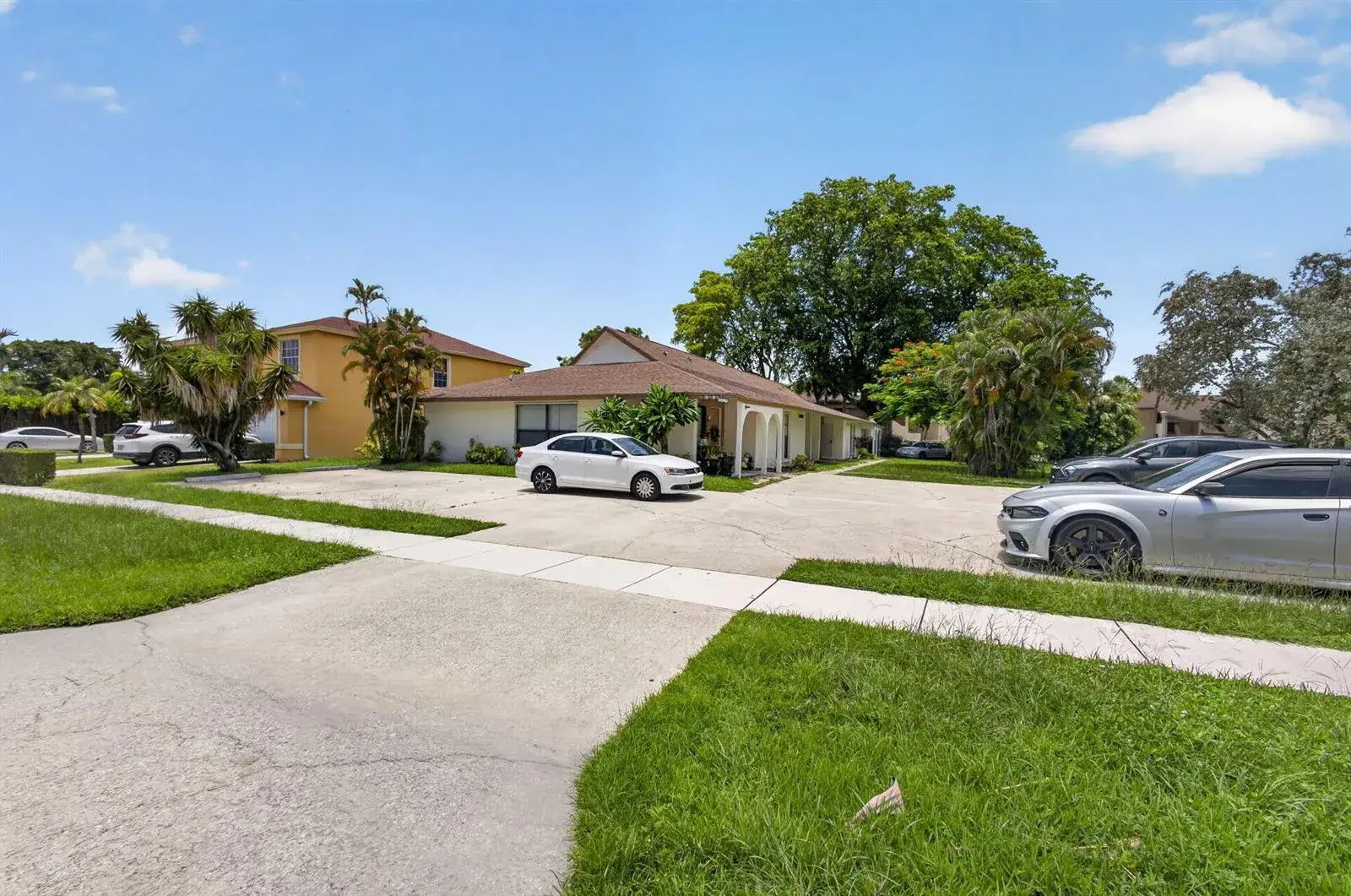 2 bedroom 2 bath Residential Lease for rent at 12395 Peconic Court, Wellington FL 33414