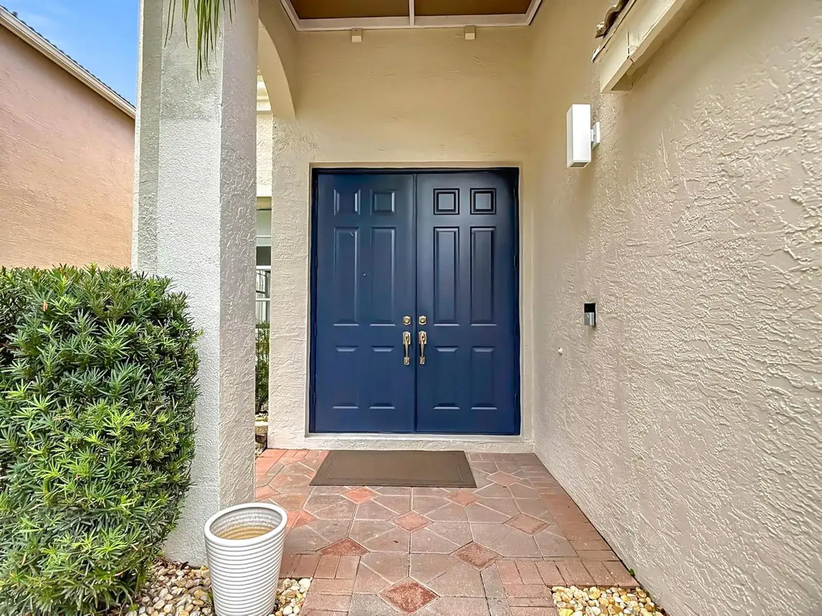 4 bedroom 2 bath Residential Lease for rent at 1154 OAKWATER Drive, Royal Palm Beach FL 33411