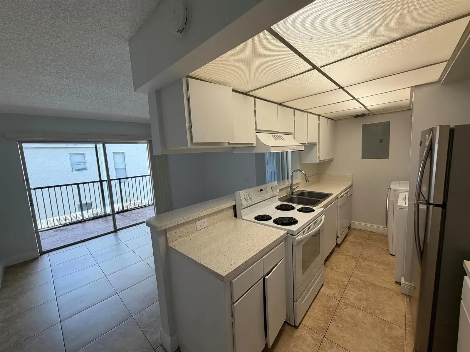 2 bedroom 2 bath Residential Lease for rent at 4419 TREEHOUSE Lane # C, Tamarac FL 33319
