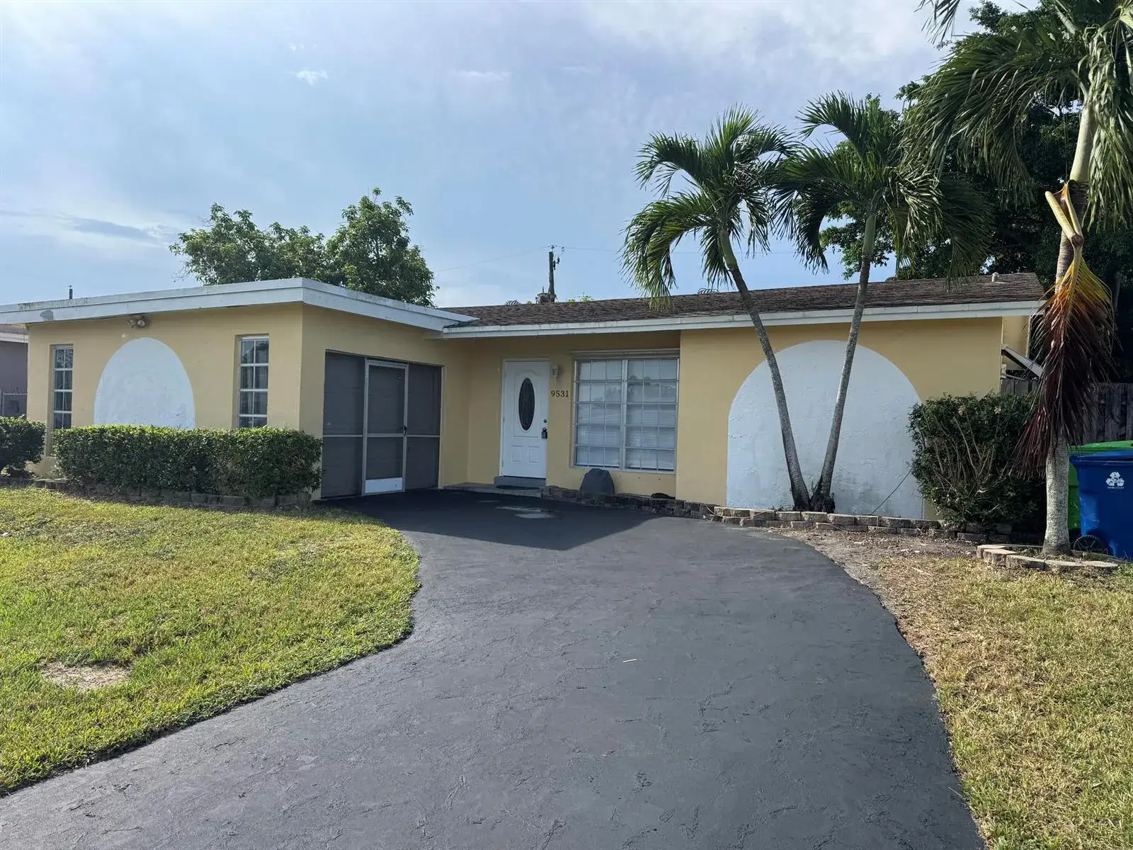 2 bedroom 2 bath Residential for sale at 9531 NW 25TH Court, Sunrise FL 33322
