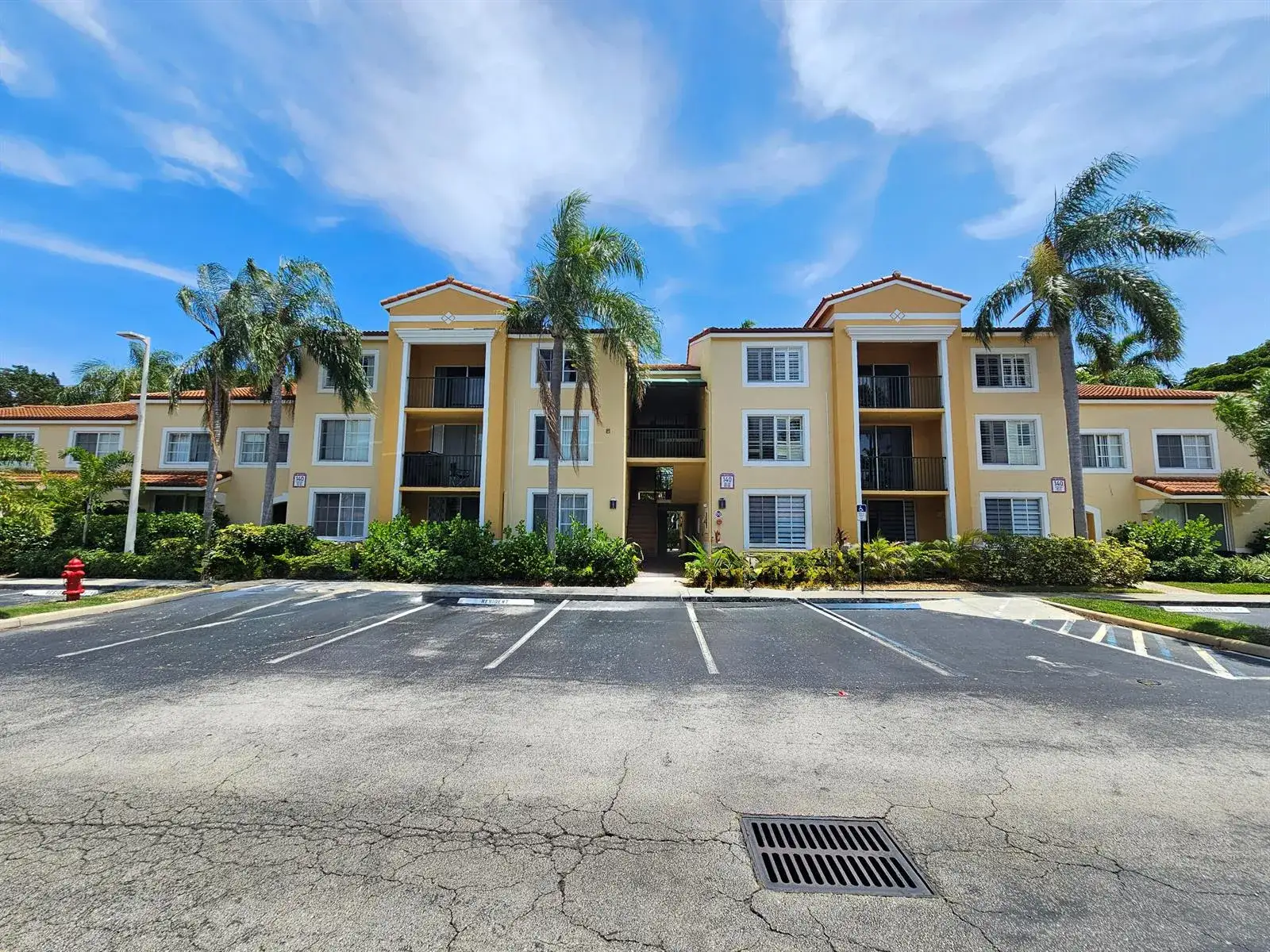 2 bedroom 2 bath Residential for sale at 140 Yacht Club Way # 305, Hypoluxo FL 33462
