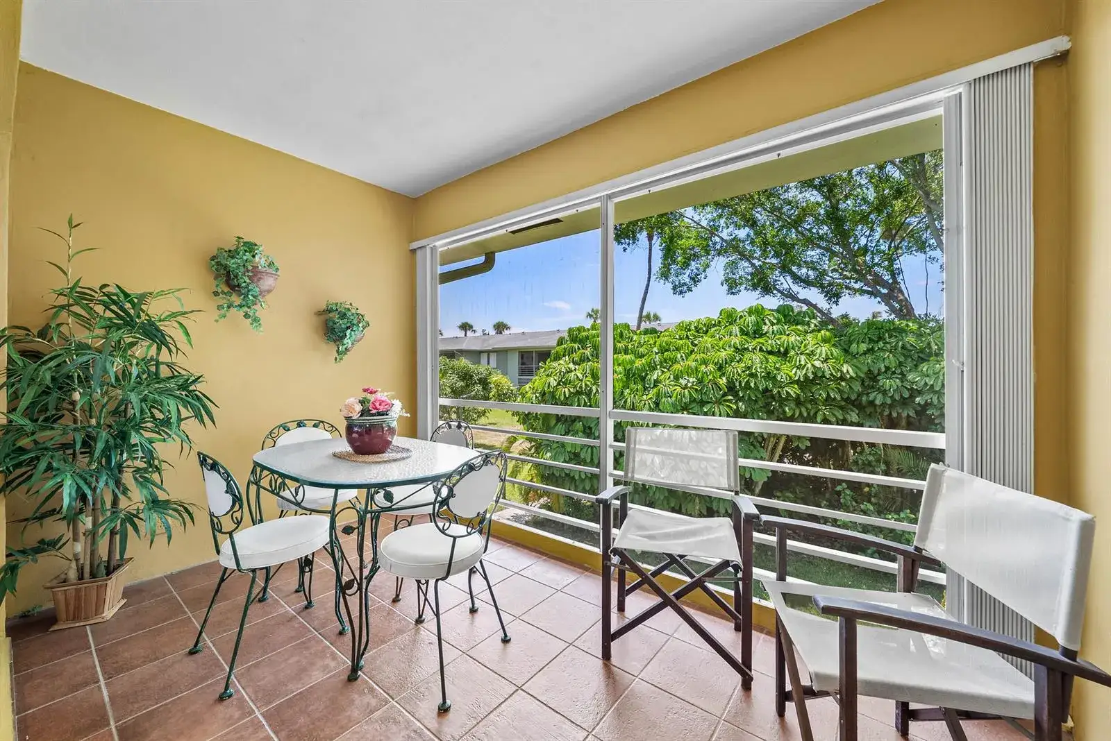 2 bedroom 2 bath Residential for sale at 2360 SW 22nd Avenue # 402, Delray Beach FL 33445