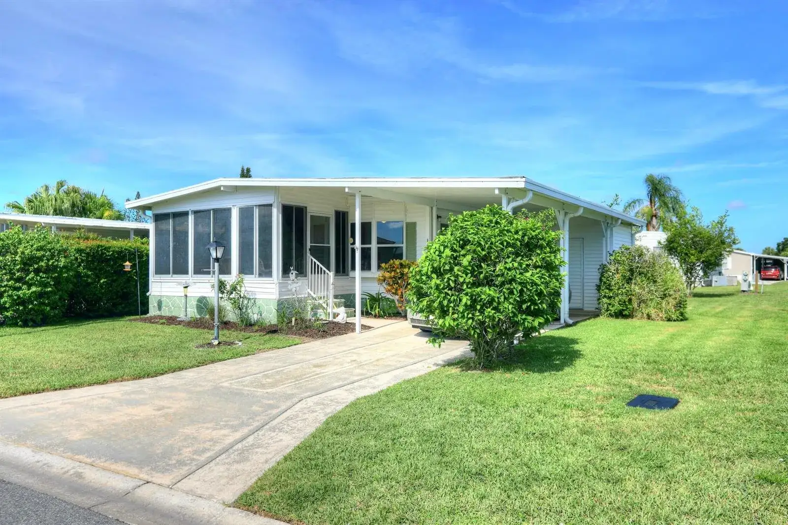 2 bedroom 1 bath Residential for sale at 912 Oriole Circle, Barefoot Bay FL 32976