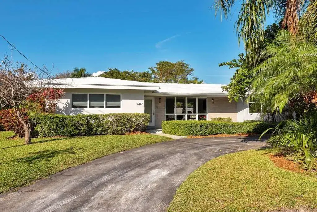 2 bedroom 2 bath Residential Lease for rent at 2417 BAYVIEW Drive, Fort Lauderdale FL 33305
