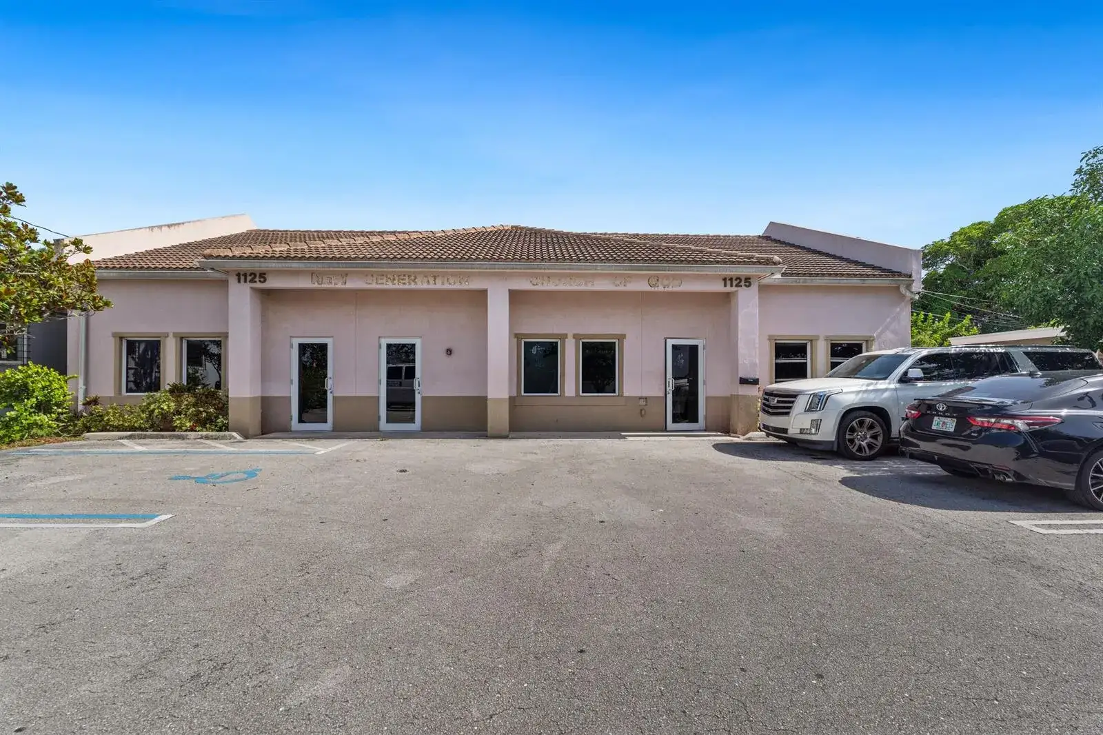 Commercial Sale for sale at 1125 Crestwood Boulevard, FL 33460