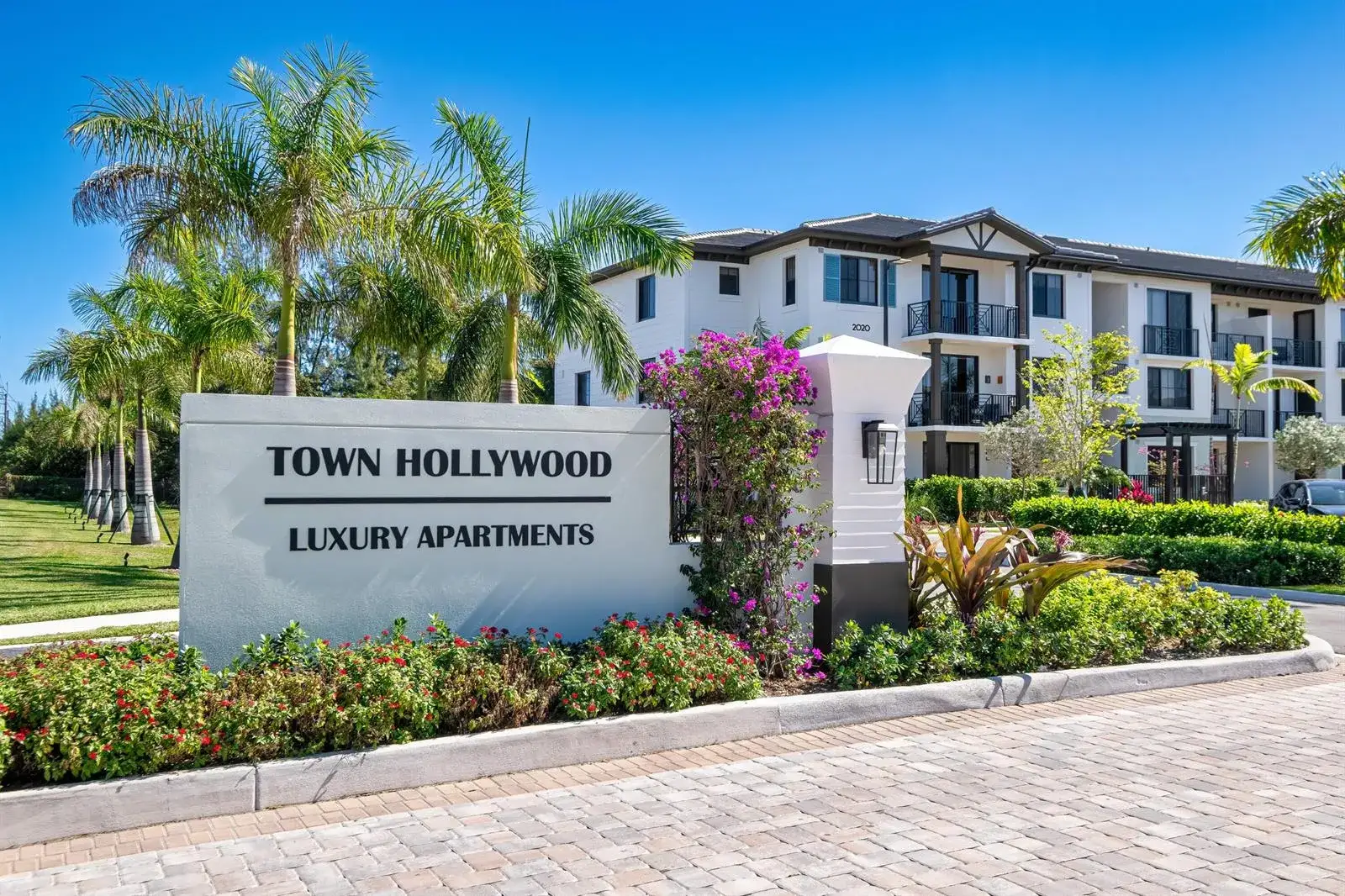 2 bedroom 2 bath Residential Lease for rent at 2000 Stirling Road # 101, Hollywood FL 33020