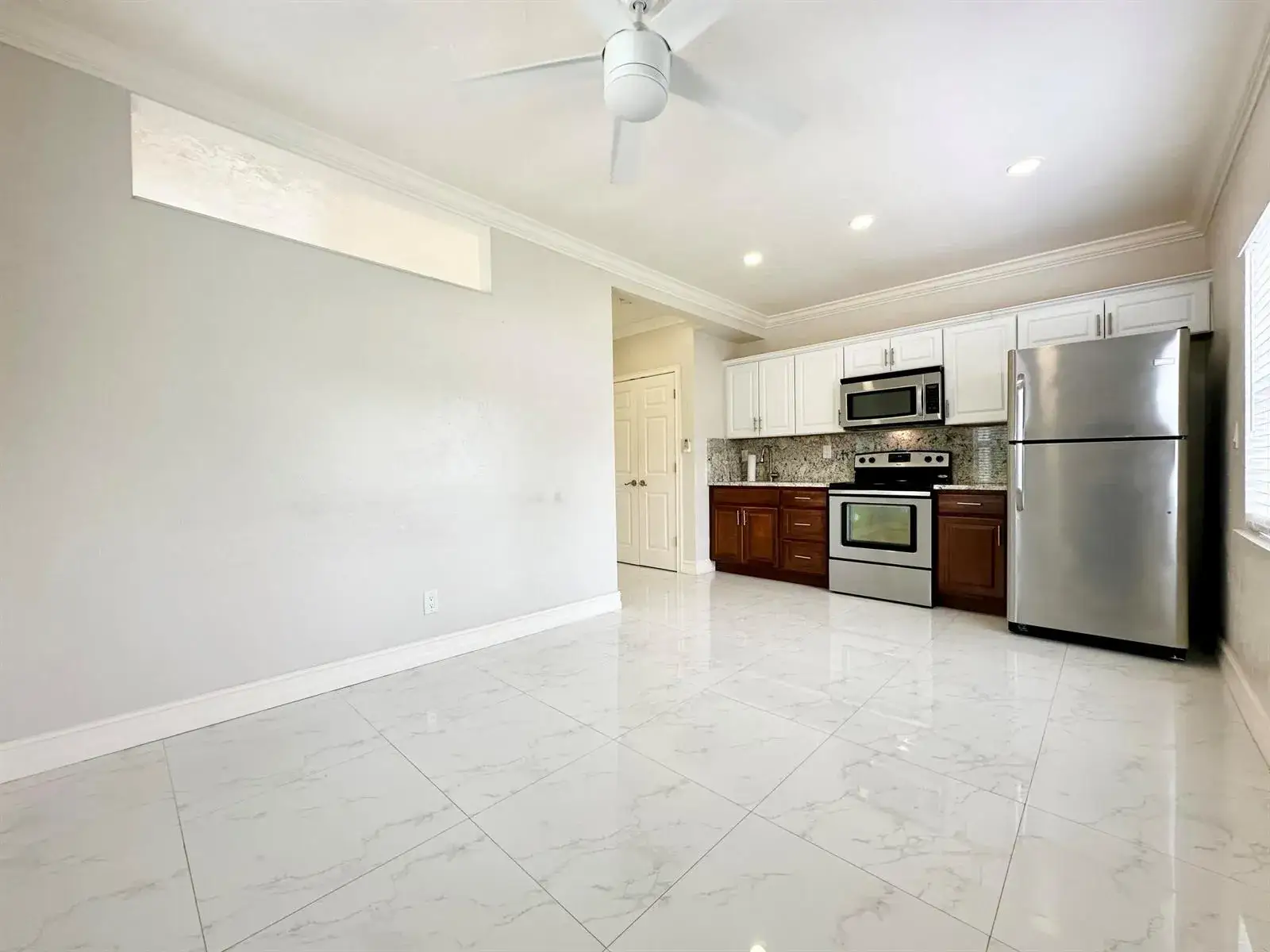 1 bedroom 1 bath Residential Lease for rent at 1041 NE 16th Avenue, Fort Lauderdale FL 33304