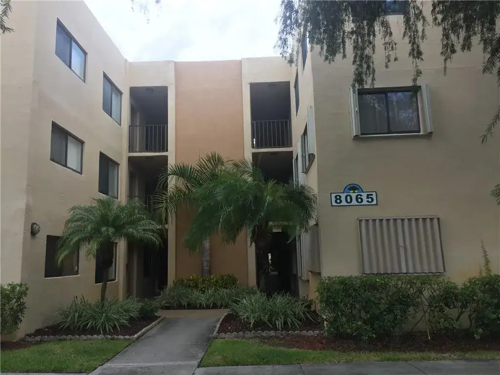 2 bedroom 2 bath Residential Lease for rent at 8065 SW 107TH Avenue # 108, Miami FL 33173