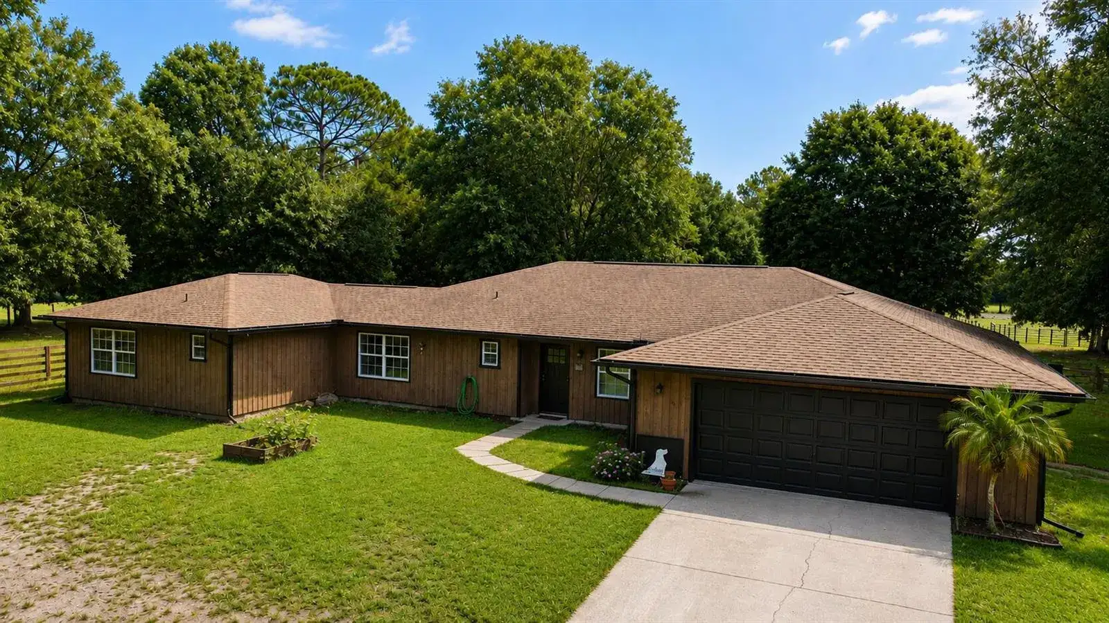 4 bedroom 3 bath Residential for sale at 140 PARK LAND Drive, Lake Placid FL 33852