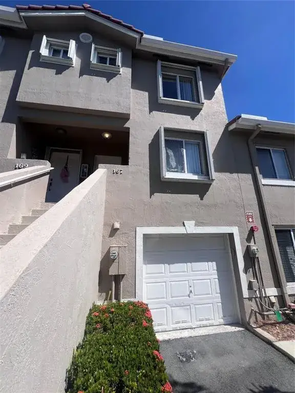 3 bedroom 3 bath Residential Lease for rent at 167 RIVIERA Circle, Weston FL 33326