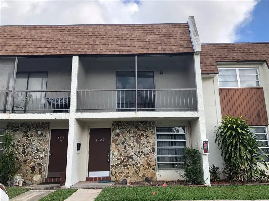 2 bedroom 2 bath Residential Lease for rent at 5229 SW 40TH Avenue # 41, Dania Beach FL 33314