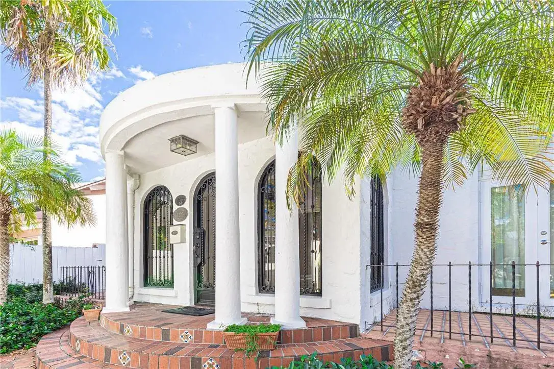 3 bedroom 3 bath Residential Lease for rent at 1220 SE 2ND Street, Fort Lauderdale FL 33301