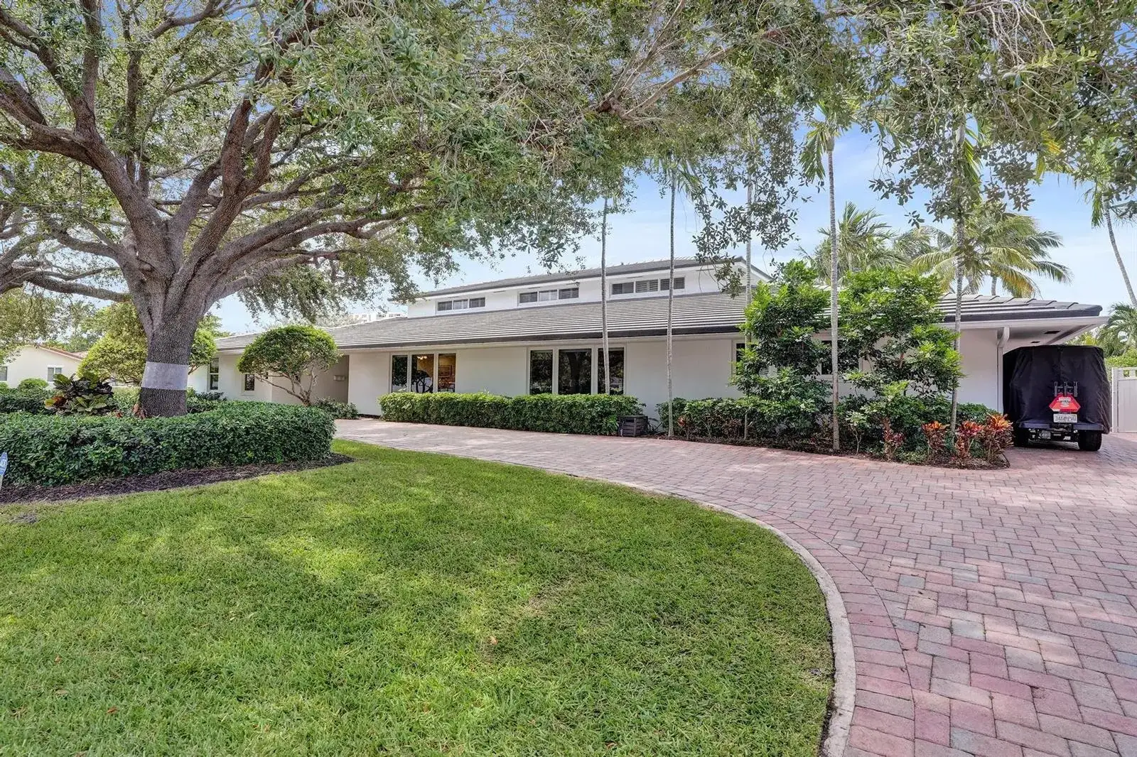 6 bedroom 5 bath Residential for sale at 2 Mendota Lane, Sea Ranch Lakes FL 33308