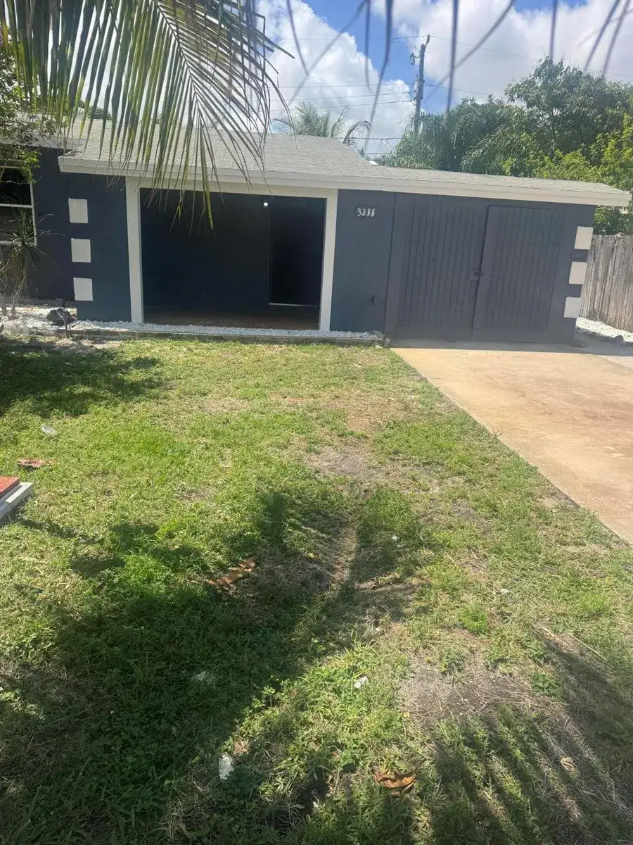 2 bedroom 1 bath Residential Lease for rent at 3235 OCEAN Parkway, Boynton Beach FL 33435