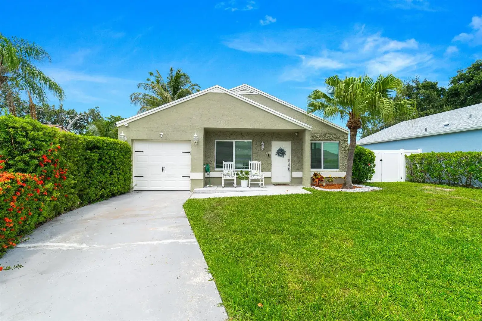 3 bedroom 2 bath Residential for sale at 7 Cardiff Way, Boynton Beach FL 33426
