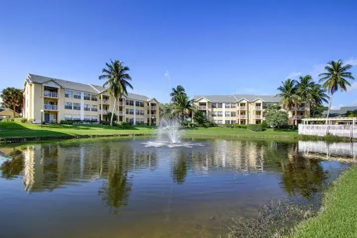 1 bedroom 1 bath Residential Lease for rent at 6283 La Costa Drive # L, Boca Raton FL 33433