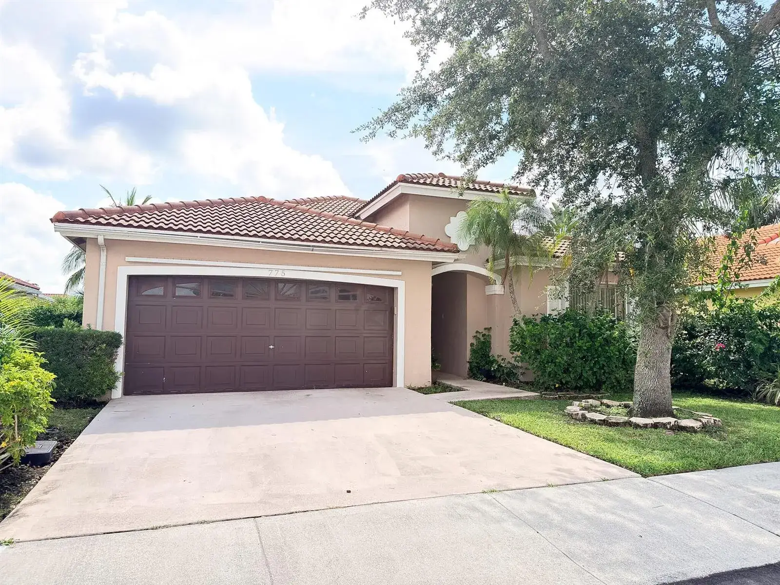 775 NW 165th Avenue, Pembroke Pines FL 33028