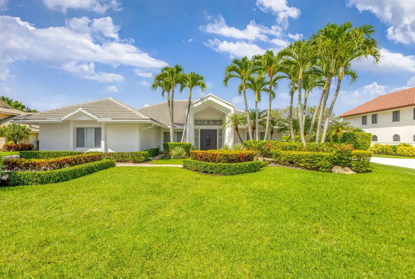 11 MARLWOOD Lane, Palm Beach Gardens FL 33418