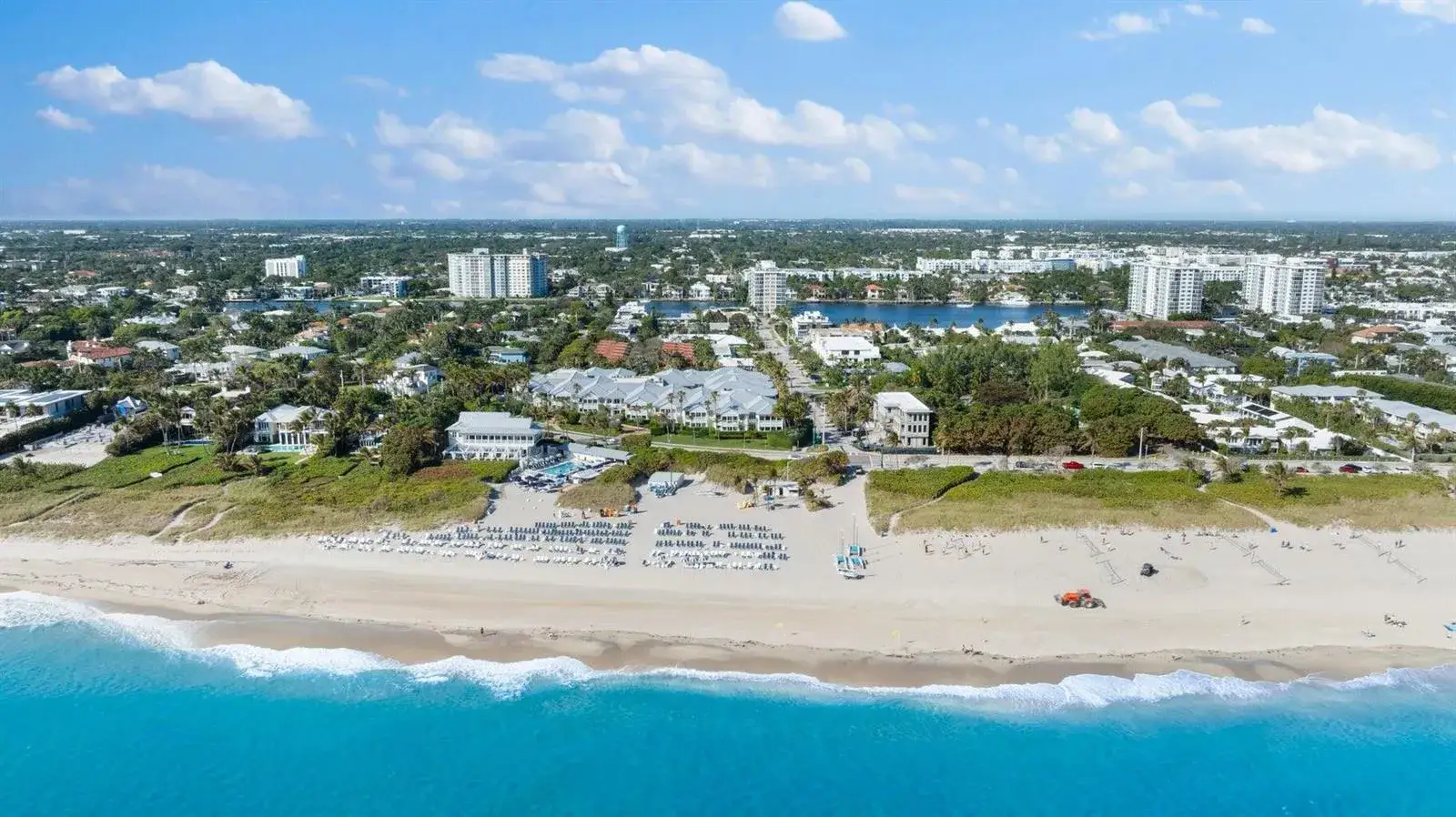 2 bedroom 2 bath Residential Lease for rent at 410 Venetian Drive, Delray Beach FL 33483