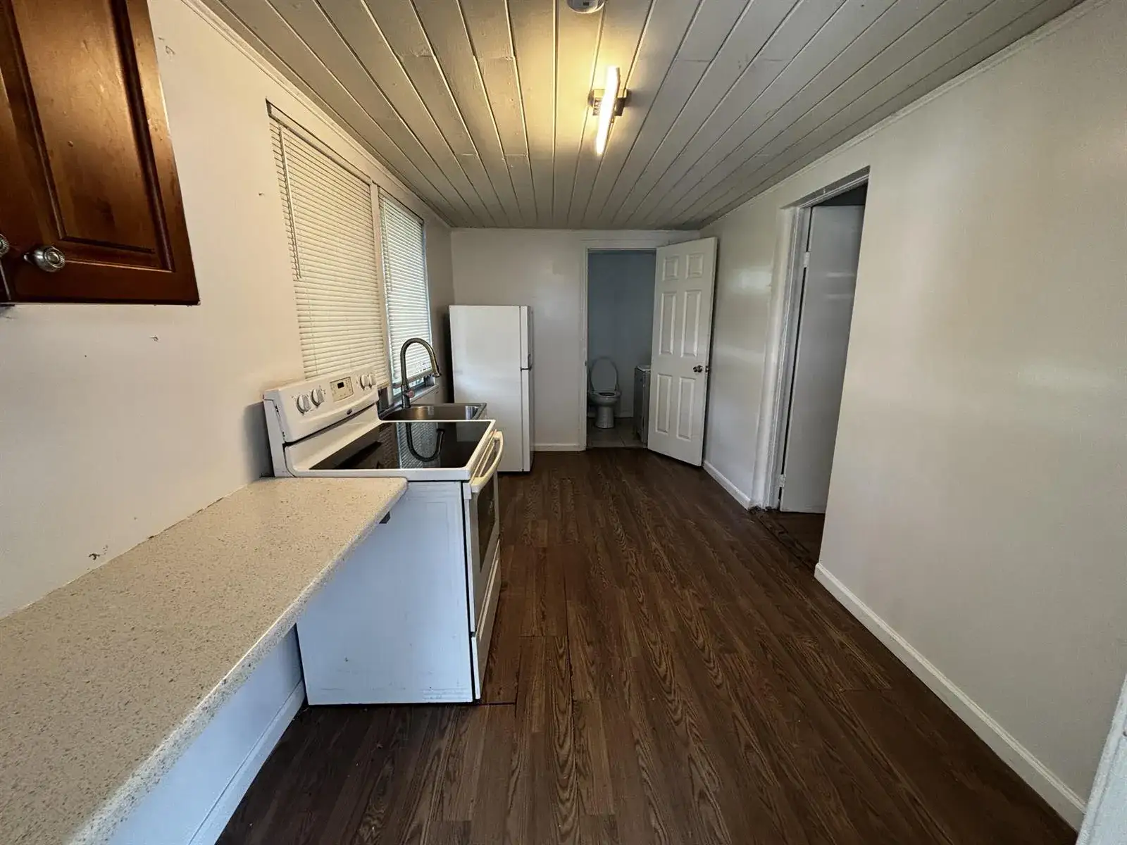 3 bedroom 2 bath Residential for sale at 301 FLEMING Avenue, FL 33463