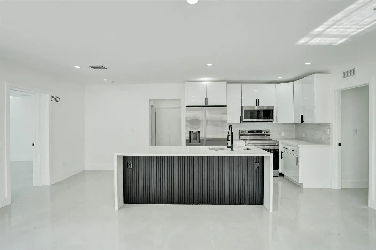 4 bedroom 3 bath Residential for sale at 3234 Taft Street, Hollywood FL 33021