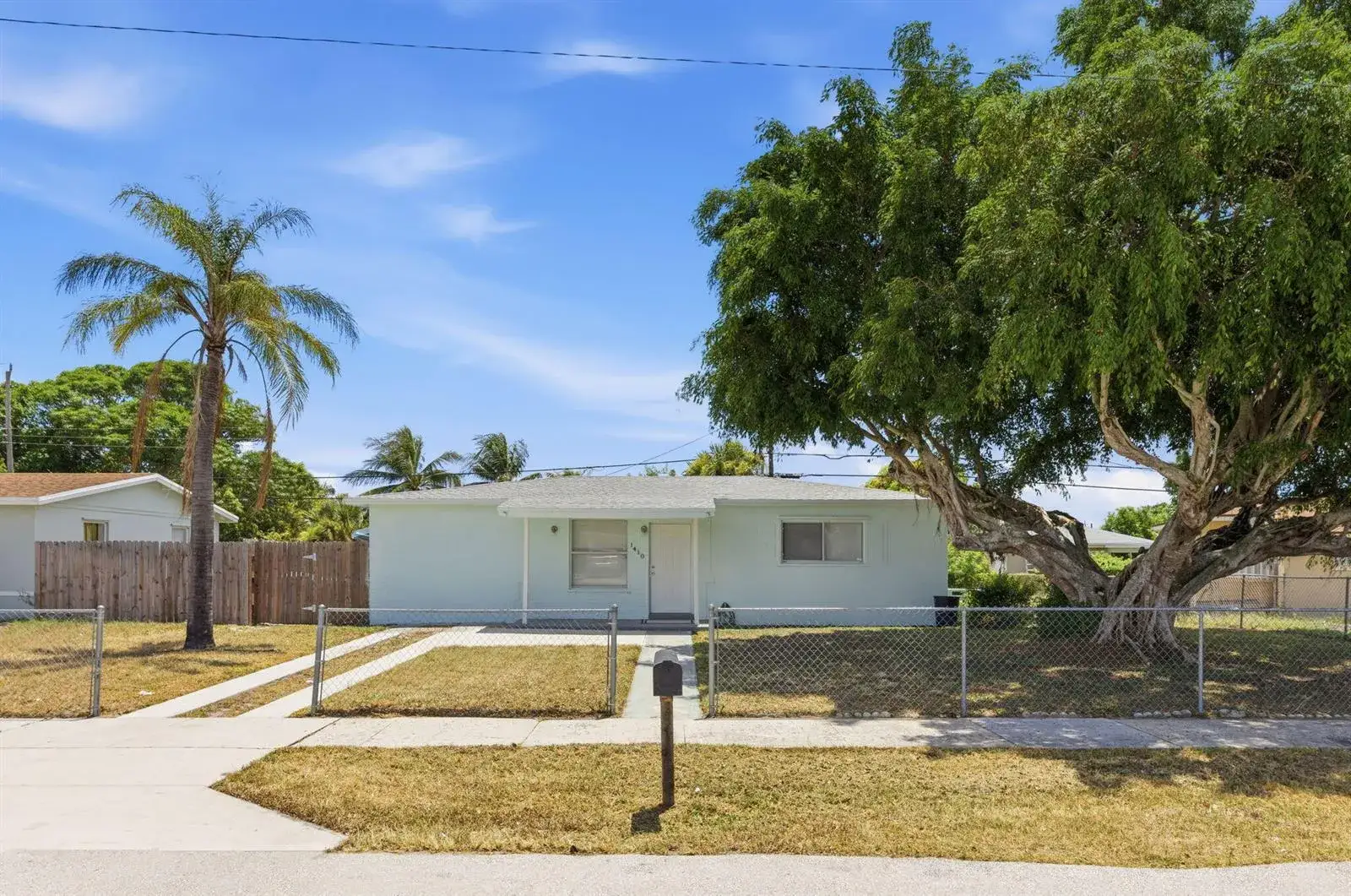 3 bedroom 2 bath Residential for sale at 1410 NW 1st Court, Boynton Beach FL 33435