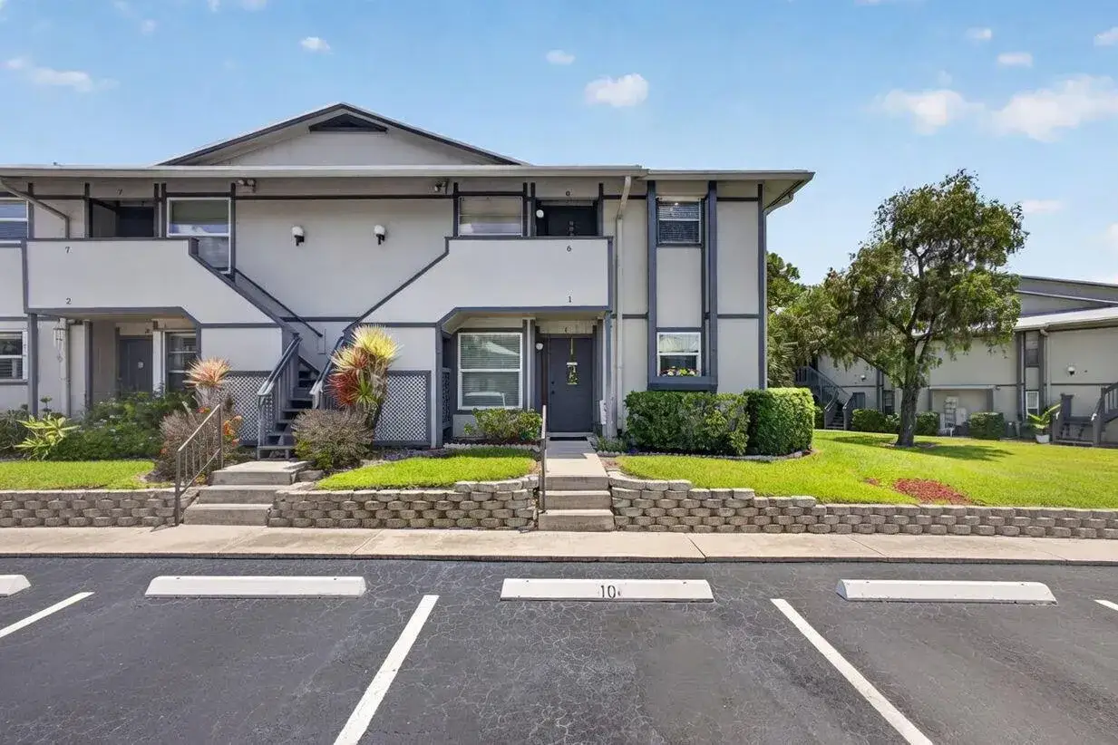 8196 SE Croft Court # 6, Hobe Sound FL 33455