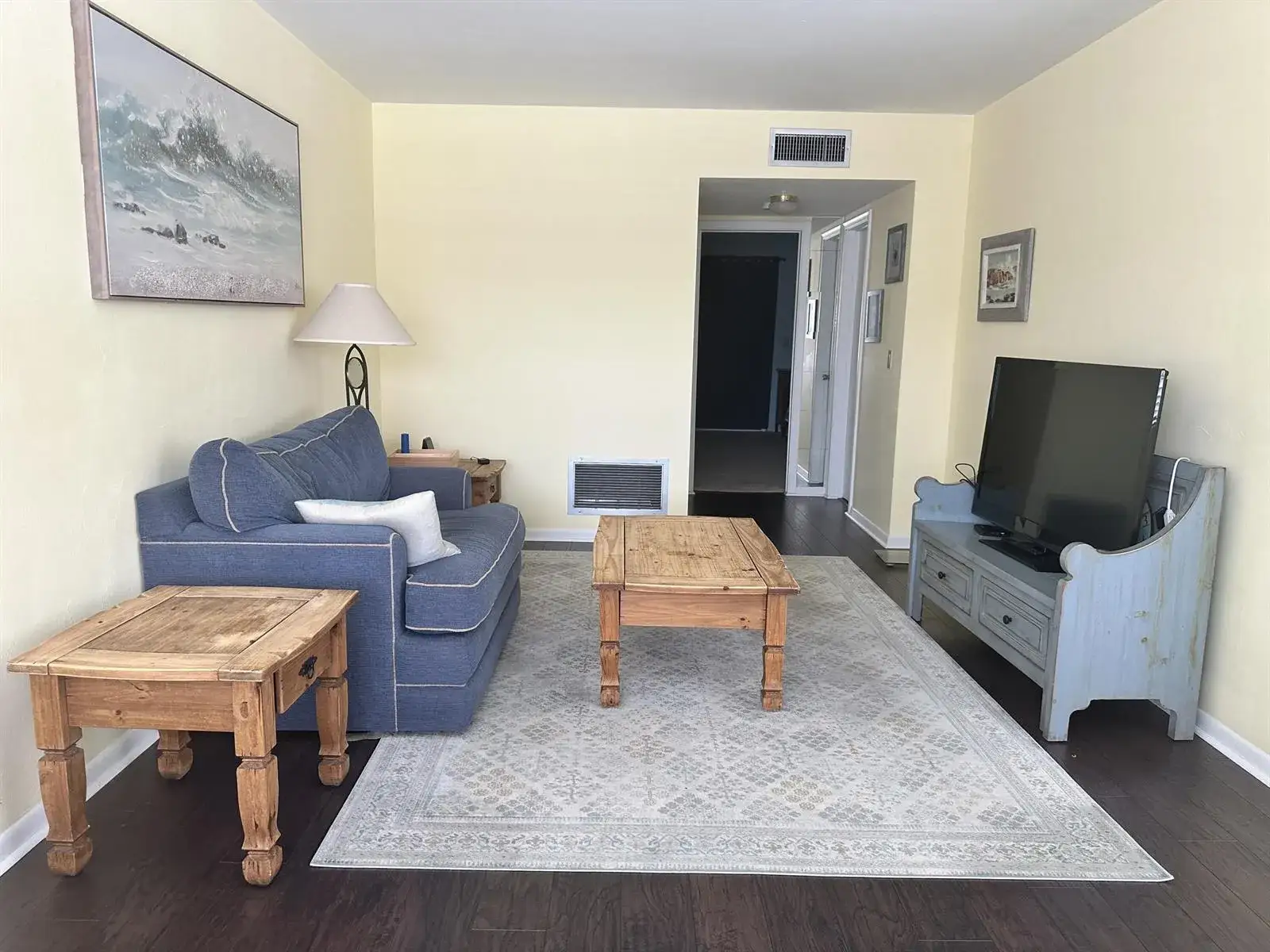 1 bedroom 1 bath Residential Lease for rent at 3080 LAKE OSBORNE Drive # 206, FL 33461