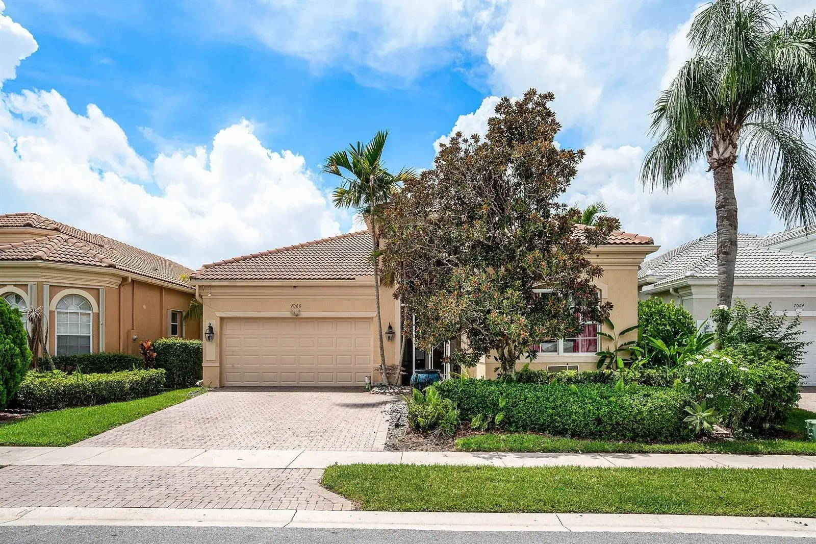 2 bedroom 2 bath Residential for sale at 7060 VIVALDI Lane, Delray Beach FL 33446