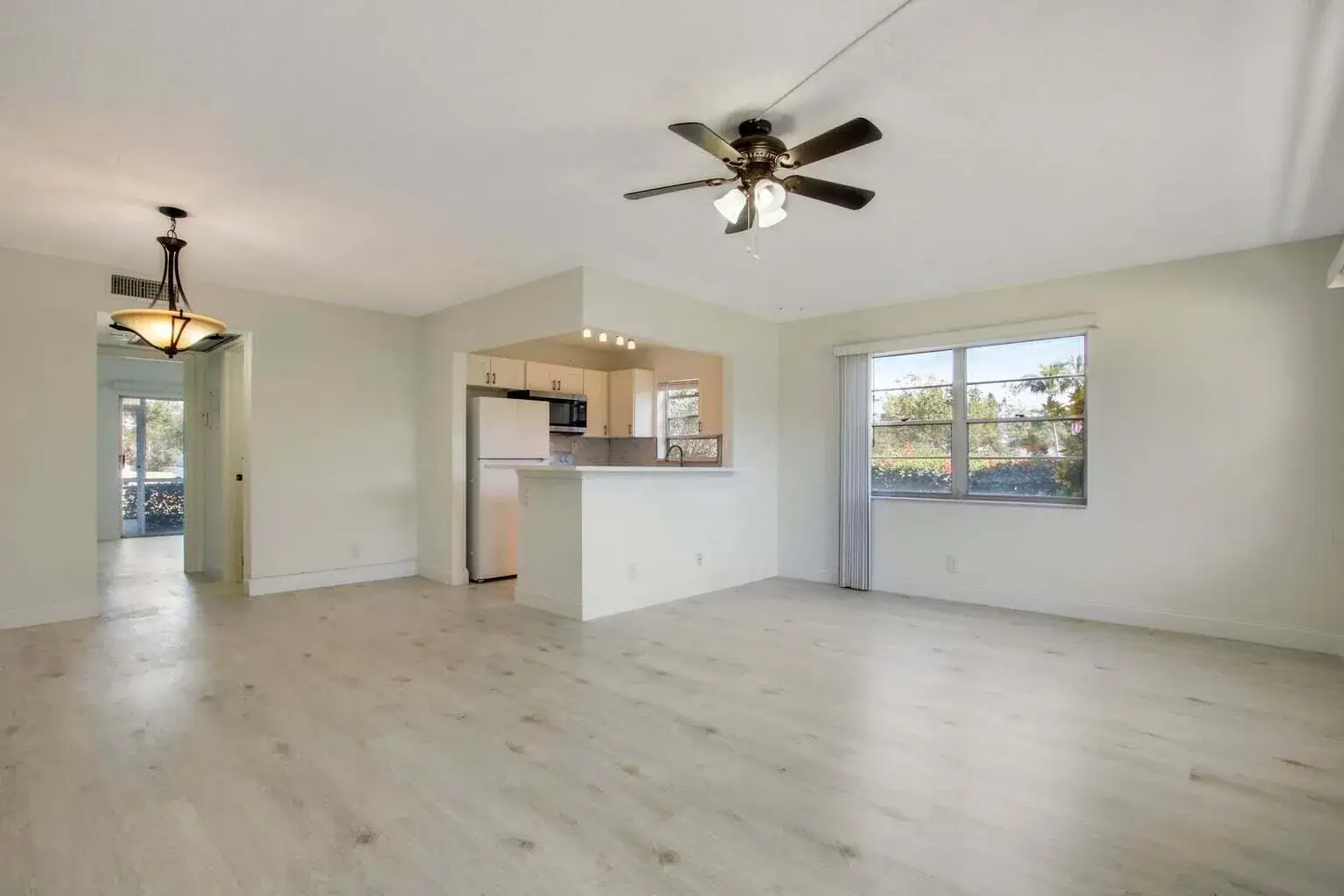 1 bedroom 1 bath Residential Lease for rent at 288 Northampton O, West Palm Beach FL 33417