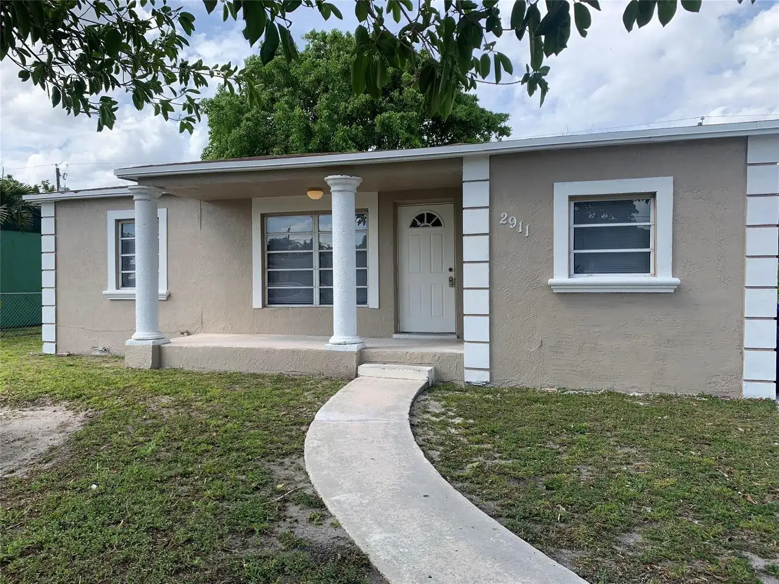 3 bedroom 1 bath Residential Lease for rent at 2911 NW 7TH Street, Pompano Beach FL 33069