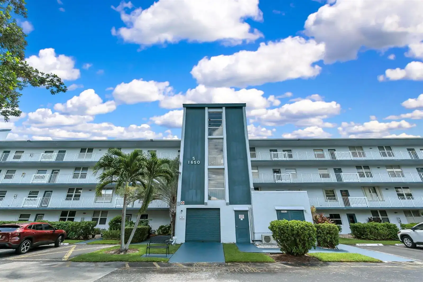 2 bedroom 2 bath Residential for sale at 1650 NW 80th Avenue # 401, Margate FL 33063