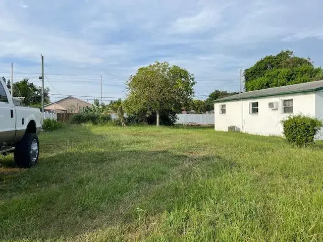 Commercial Land for sale at 1381 W 30TH Street, Riviera Beach FL 33404