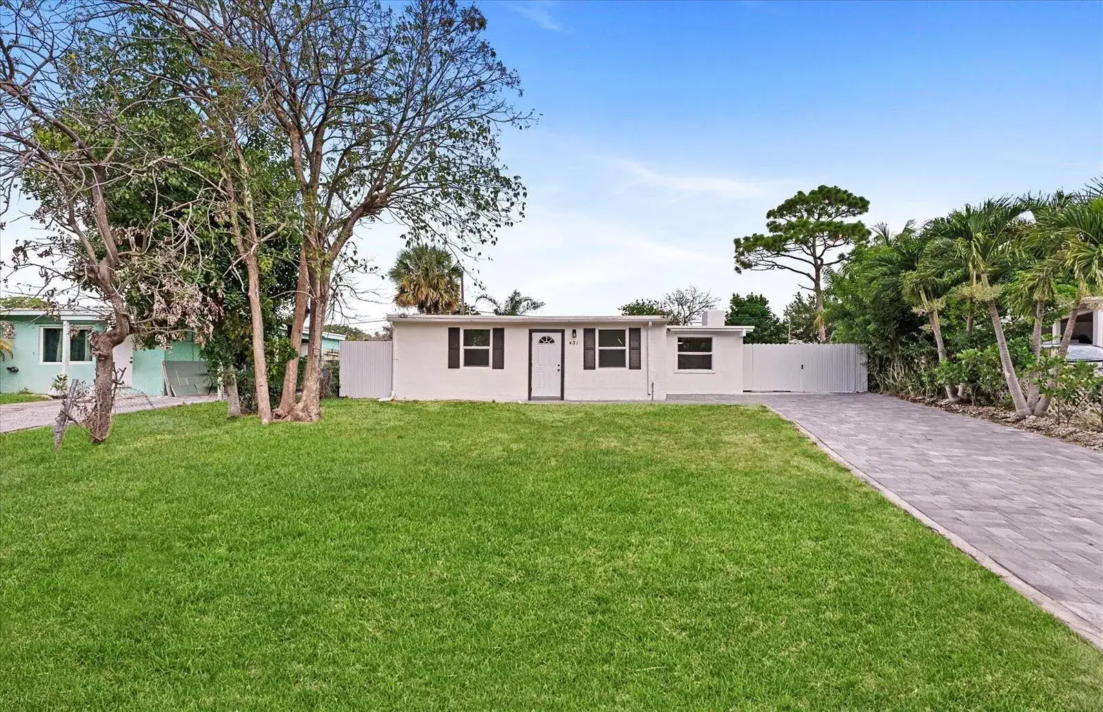 431 Ficus Tree Drive, Lantana FL 33462