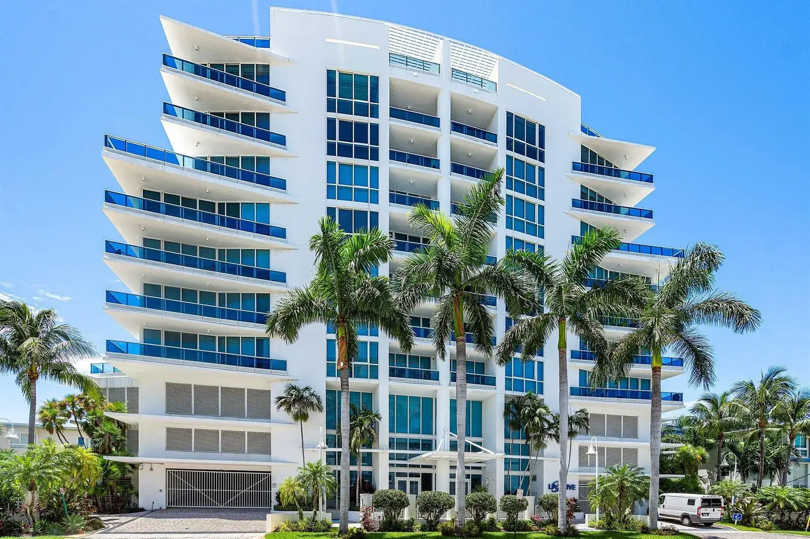 3 bedroom 3 bath Residential for sale at 715 Bayshore Drive, Fort Lauderdale FL 33304