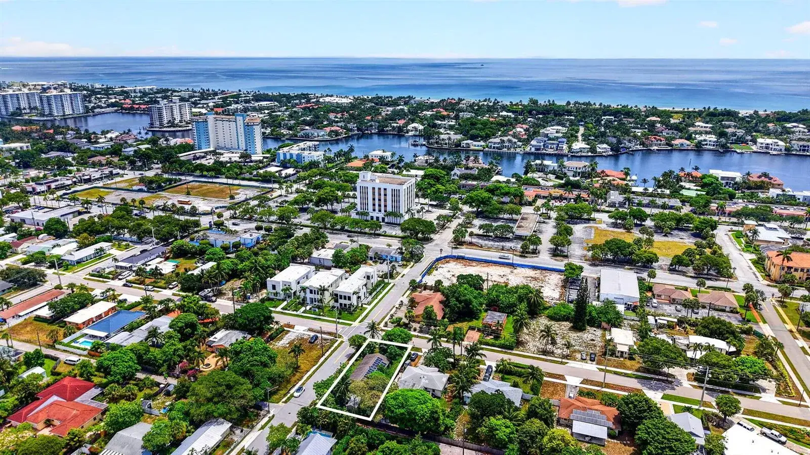 310 SE 8TH Street, Delray Beach FL 33483