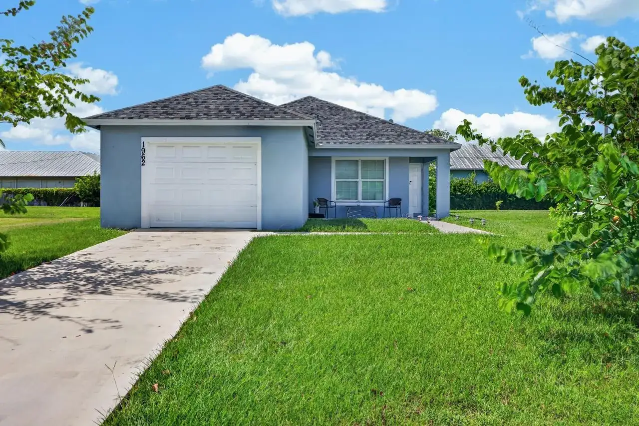 3 bedroom 2 bath Residential for sale at 1962 SE GENA Road, Port St. Lucie FL 34952