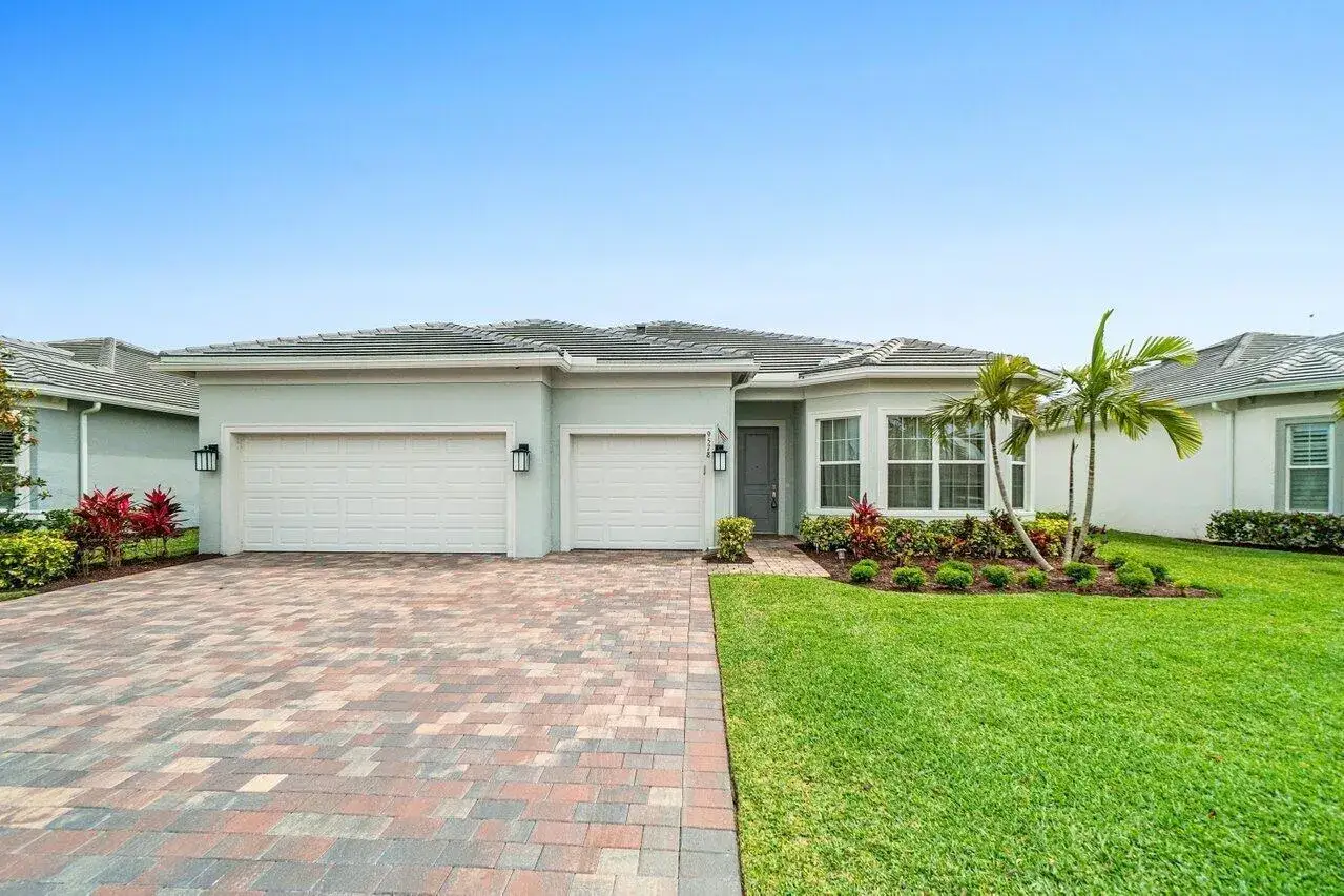 4 bedroom 4 bath Residential for sale at 9578 Mosler Trail, Lake Worth FL 33467