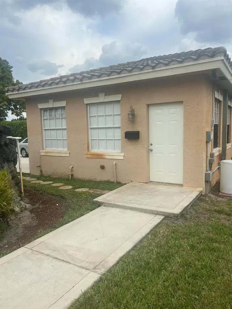 1462 40TH Street, West Palm Beach FL 33407