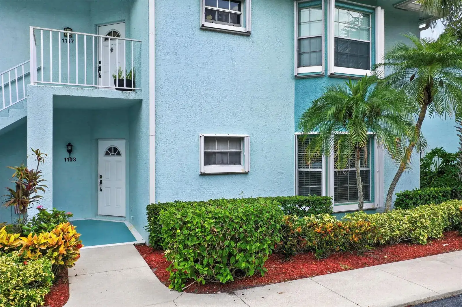 2 bedroom 2 bath Residential for sale at 1103 SW Swan Lake Circle # 102, FL 34986