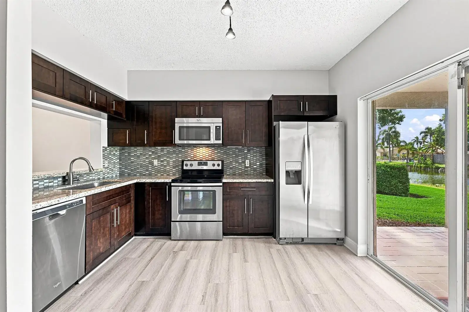 5372 Jubilee Way, Margate FL 33063