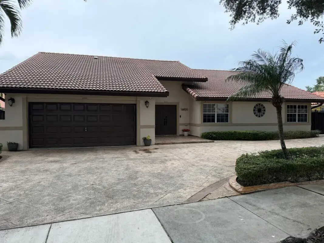 16820 NW 80th Court, Hialeah FL 33016