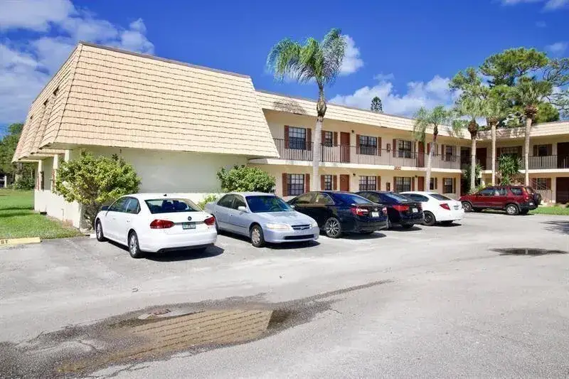 2 bedroom 2 bath Residential Lease for rent at 4720 OAK TERRACE Drive, FL 33463