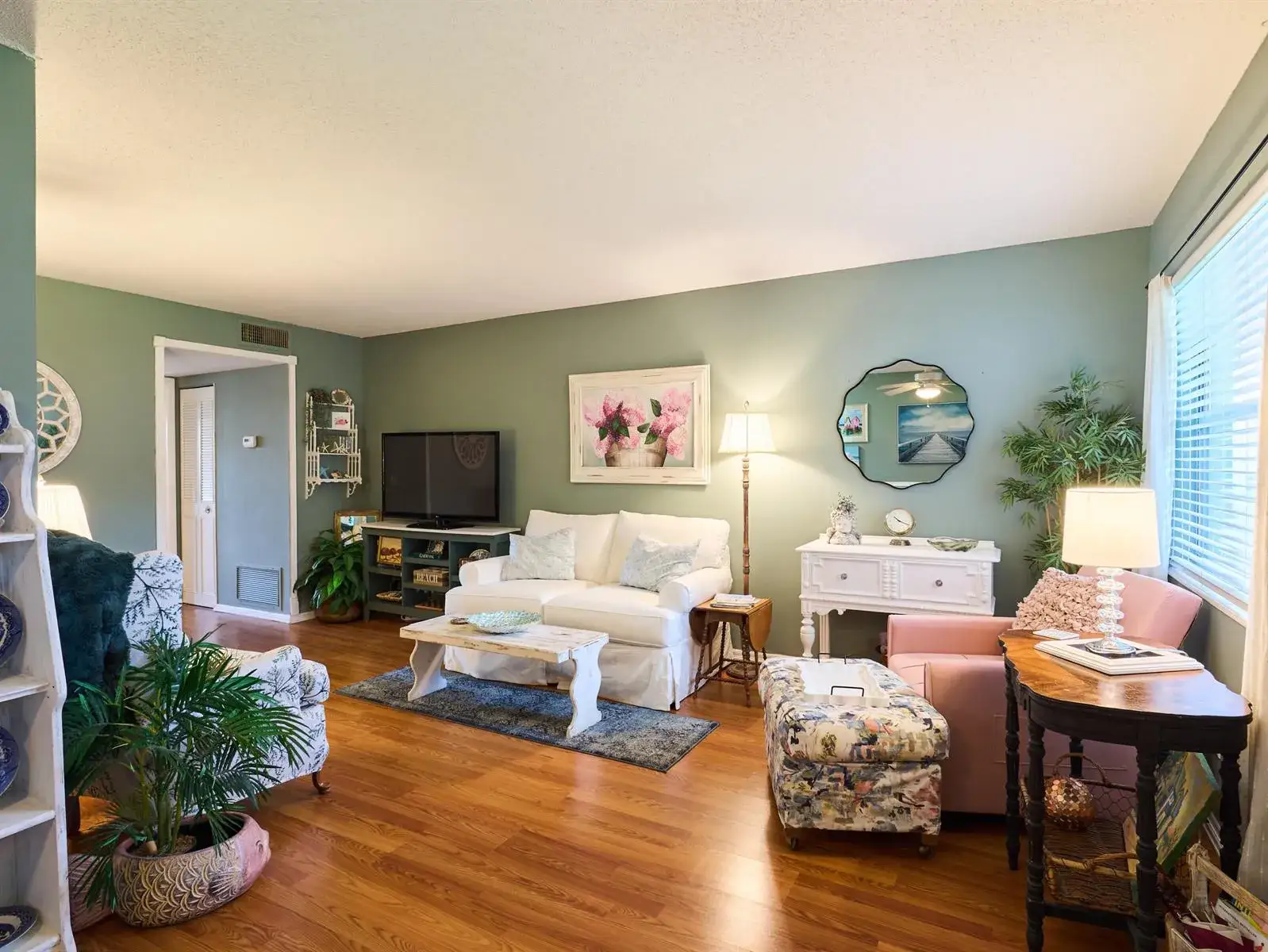 1 bedroom 1 bath Residential for sale at 2600 SE Ocean Boulevard, Stuart FL 34996