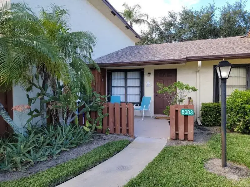2 bedroom 2 bath Residential Lease for rent at 8083 SE Villa Circle, Hobe Sound FL 33455